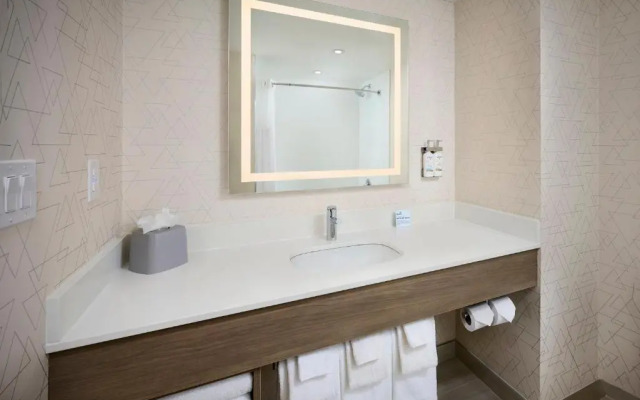 Holiday Inn Express and Suites Kitchener Southeast by IHG