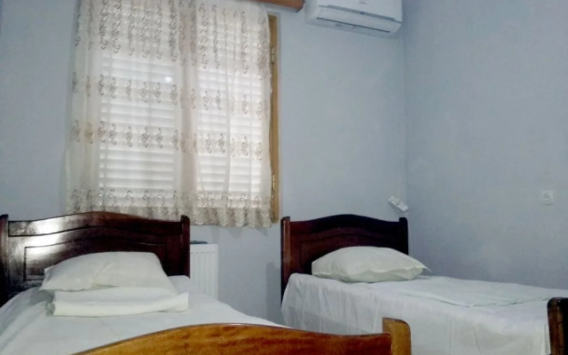 Dolabauri Guest House