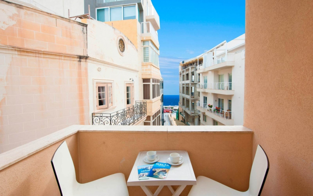 Alborada Aparthotel