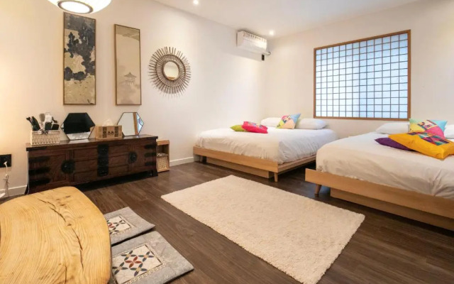Bias K-GIRL GUESTHOUSE - Caters to Women