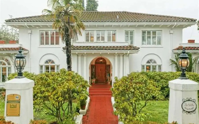 The Villa Bed & Breakfast - Adults Only