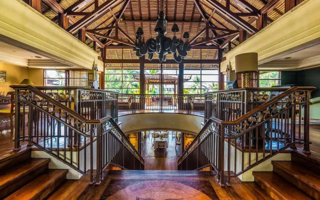 Nusa Dua Beach Hotel and Spa - Handwritten Collection
