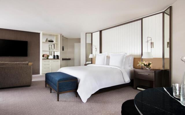 Four Seasons Hotel Sydney