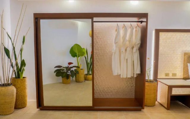 Ambassador In Paradise Resort