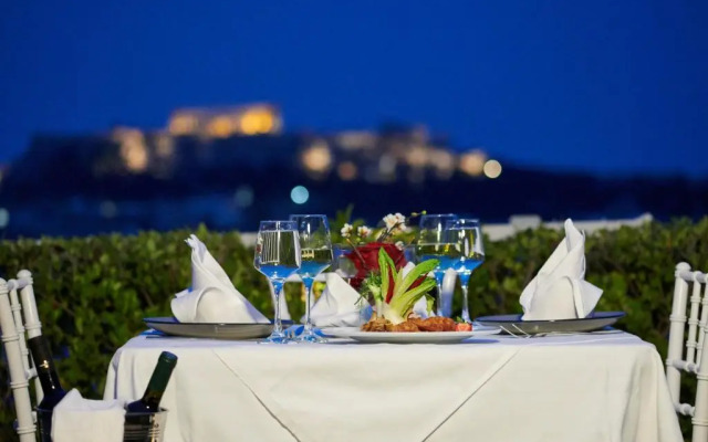Crystal City Hotel