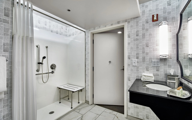Hotel Indigo Cleveland Downtown by IHG