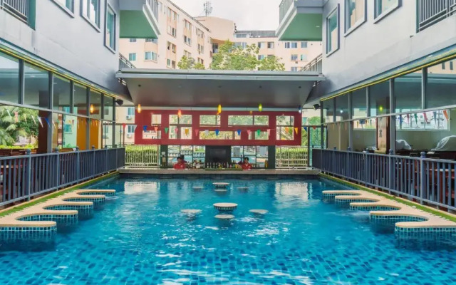 Elite Suites Patong Hotel