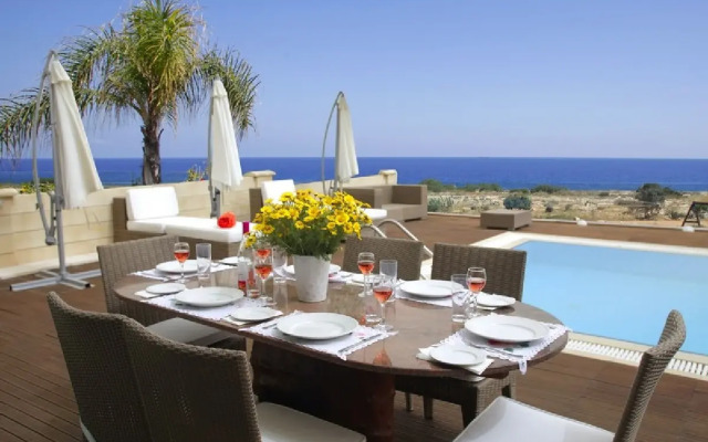 5 Br Villa - Leonies' By The Sea - Chg 8913