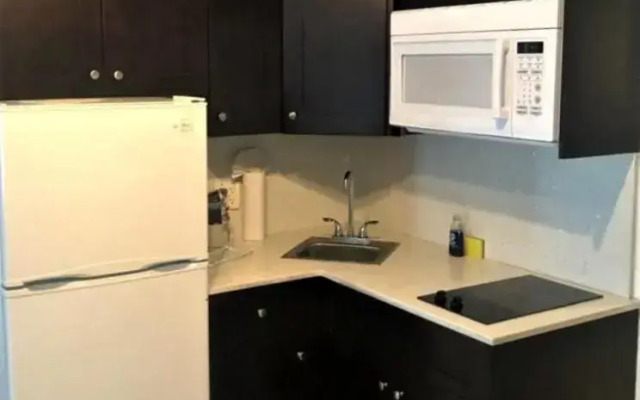 Ocean Front Casablanca Studios with FULL KITCHENS & Beach access By BL Rentals
