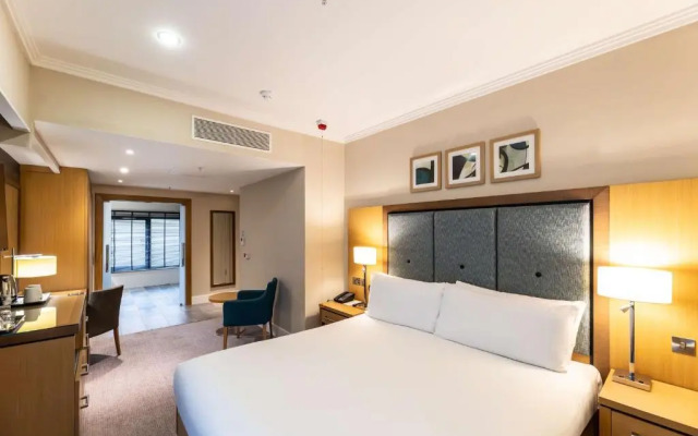 DoubleTree by Hilton London Victoria