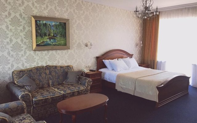 Tikhoe Ozero Hotel