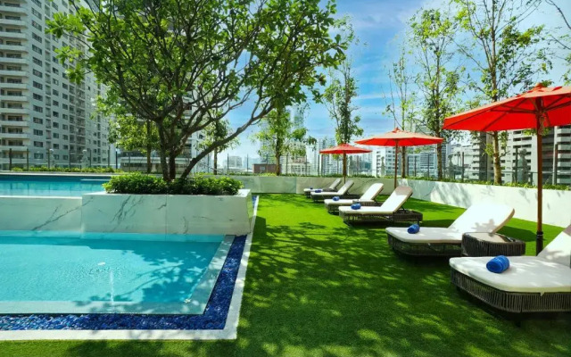 SILQ Hotel And Residence