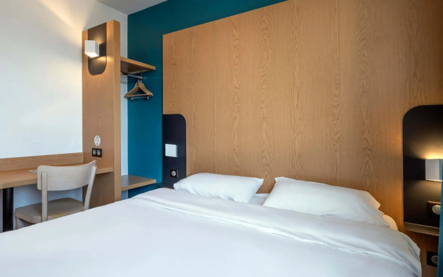 B&B HOTEL Niort Marais Poitevin Est