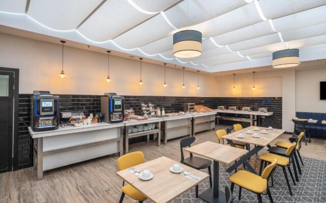 Отель LIVVO Fataga