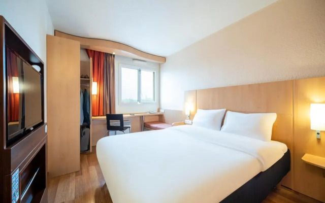 B&B HOTEL Amiens Centre Cathédrale