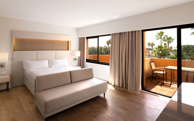 DoubleTree by Hilton Islantilla Beach Golf Resort