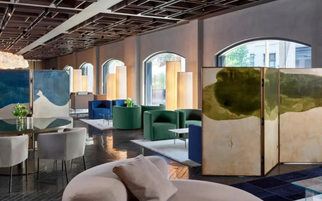 Hotel AKA Alexandria