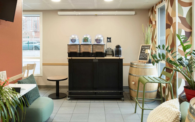 B&B HOTEL Orly Chevilly Marché International