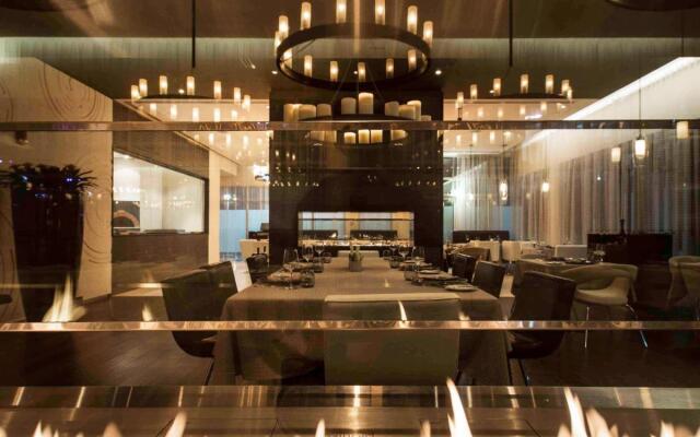 Pullman Dubai Jumeirah Lakes Towers - Hotel & Residence