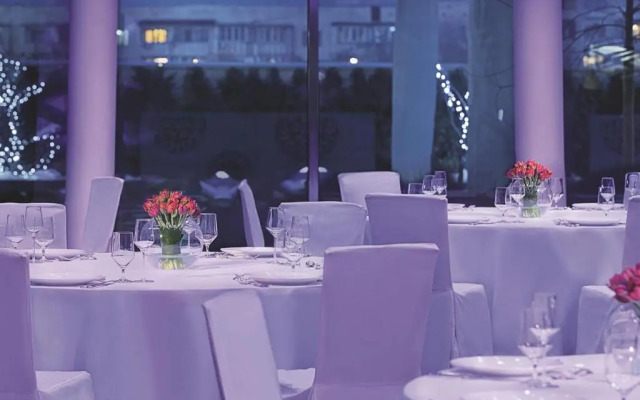 Отель The Ritz-carlton, Almaty