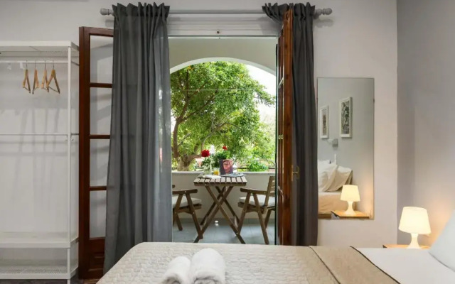 Marias Seaside Apartments