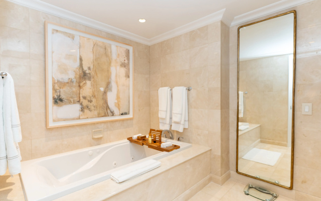 Eau Resort & Spa
