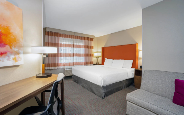 La Quinta Inn & Suites by Wyndham Seattle Federal Way