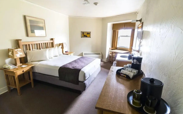 Old Faithful Inn — Inside the Park Hotel