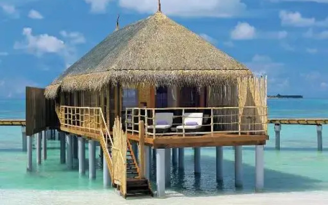 Constance Moofushi All Inclusive Hotel
