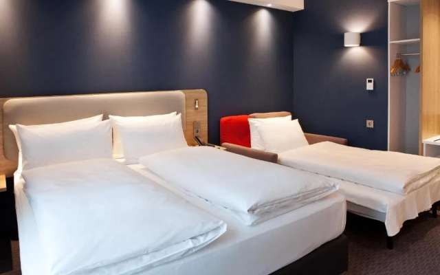 Holiday Inn Express Düsseldorf Airport by IHG