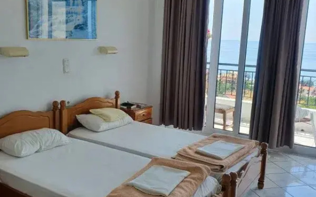 Aloha Hotel