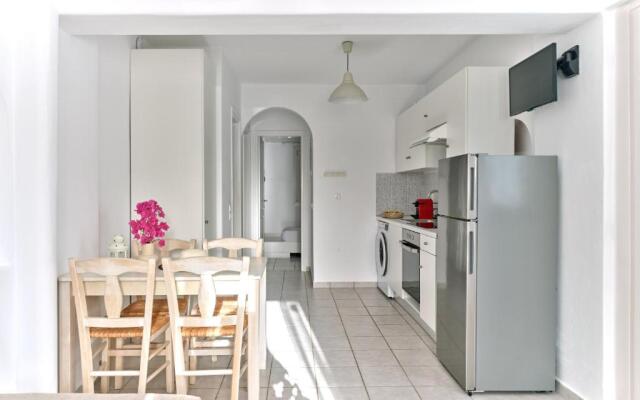 Cleopatra Seaside Homes Paros
