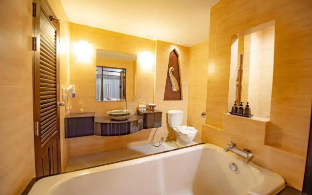 Navatara Phuket Resort