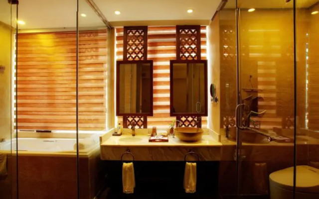 Zhengzhou Qianna Hotel