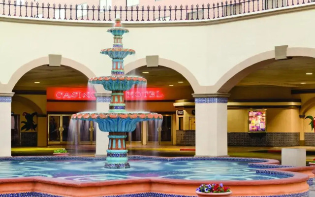 Harrah's Laughlin Beach Resort & Casino