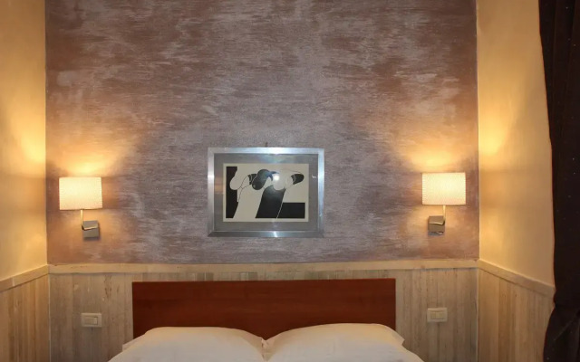 Hotel Pyramid