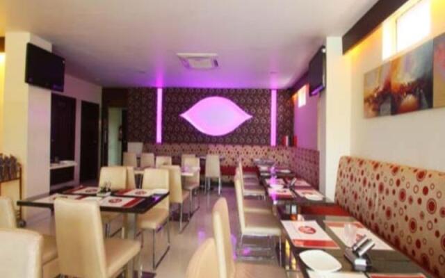 Hotel M Gachibowli by OYO Rooms