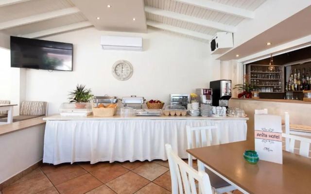 Anita Hotel