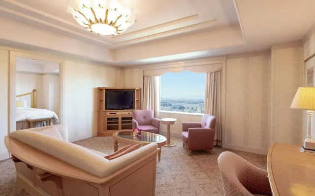The Crest Hotel Kashiwa