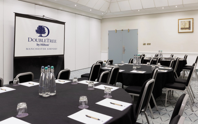 DoubleTree by Hilton Manchester Airport