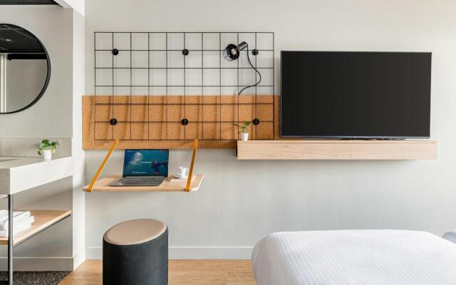 Moxy Annecy