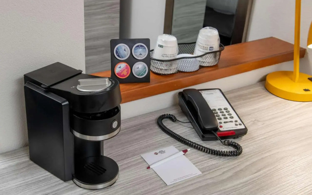 Best Western Plus Hotel Beckley Inn