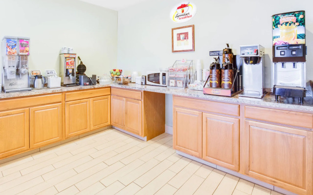 MainStay Suites LeClaire - Quad Cities