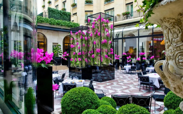 Four Seasons George V Hotel