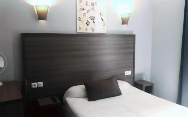 Hôtel Du Globe 18