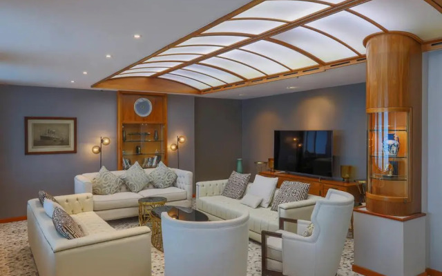 Queen Elizabeth 2 Hotel by Accor