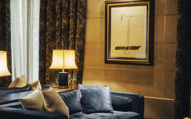 Bagues, a Small Luxury s of the World