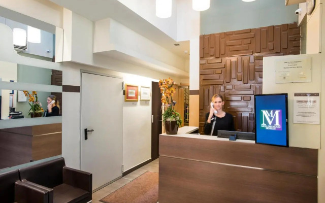 Promenade City Hotel