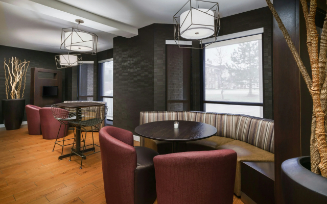 Courtyard by Marriott Chicago Bloomingdale