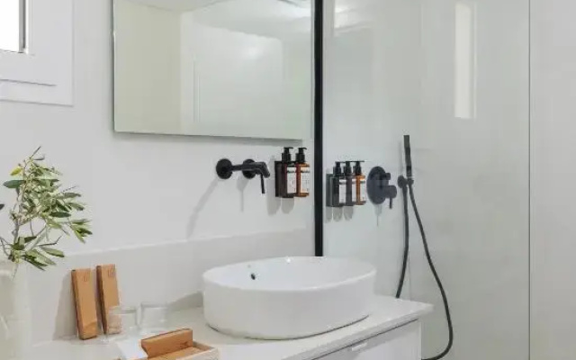WellClub Family Wellness & Sea View Suites